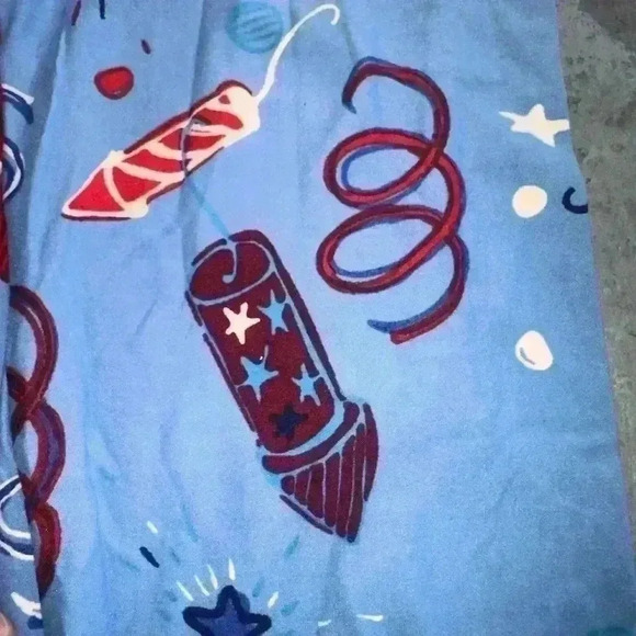 Lularoe one size blue rockets/fireworks leggings. NWOT . Americana/July 4th. - Picture 3 of 6
